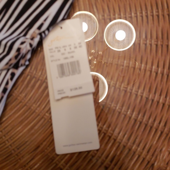 NWT! Gottex one piece swimsuit! Size 6 - Picture 3 of 6